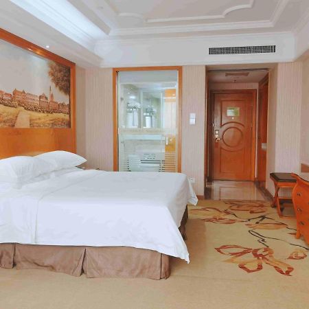 Vienna International Hotel Guigang Hecheng Road Εξωτερικό φωτογραφία