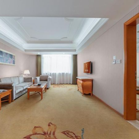 Vienna International Hotel Guigang Hecheng Road Εξωτερικό φωτογραφία